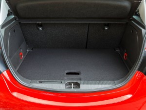 Фото багажника нового Opel Corsa