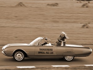 Ford Thunderbird в гонке 500 миль Индианаполиса