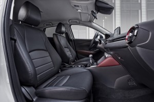Mazda CX-3, передние сиденья