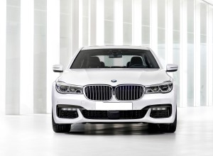 BMW 7 Series 2015, вид спереди