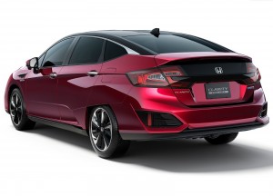 Honda Clarity Fuel Cell 2015, вид на заднюю диагональ