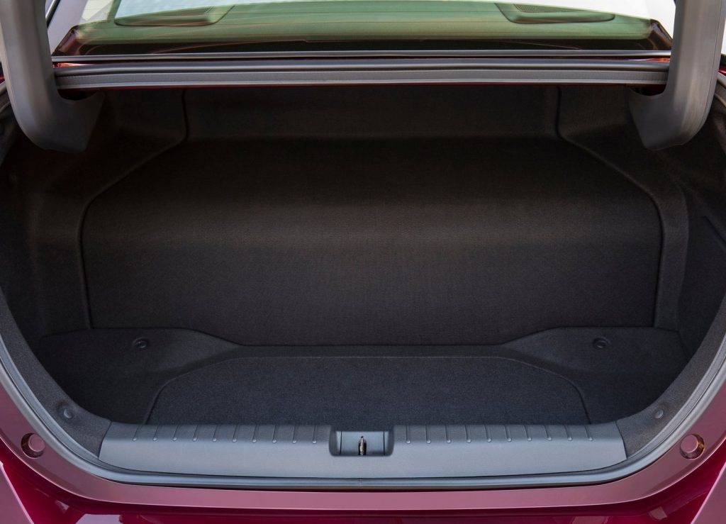 Honda Clarity Fuel Cell, багажник