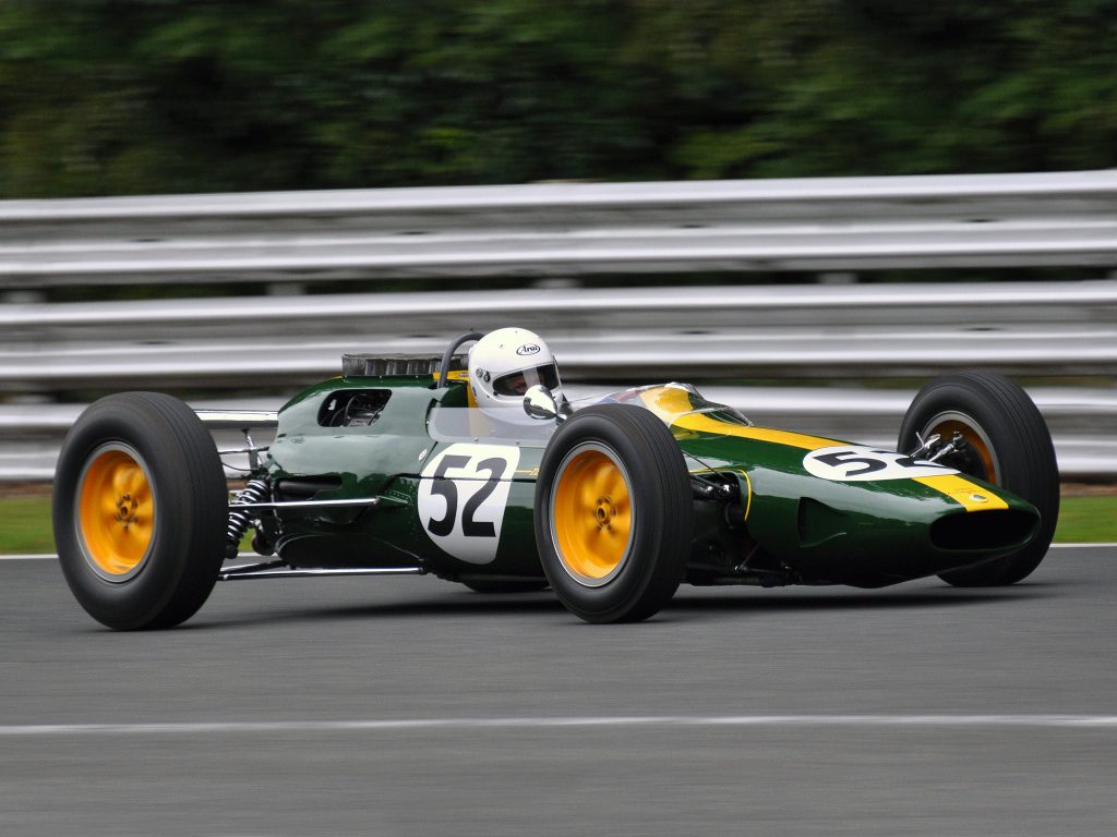 Lotus 25 принес первый чемпионский титул в Формуле-1