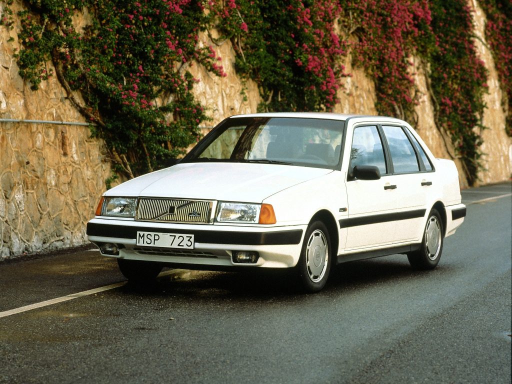 Volvo 460 1988 года