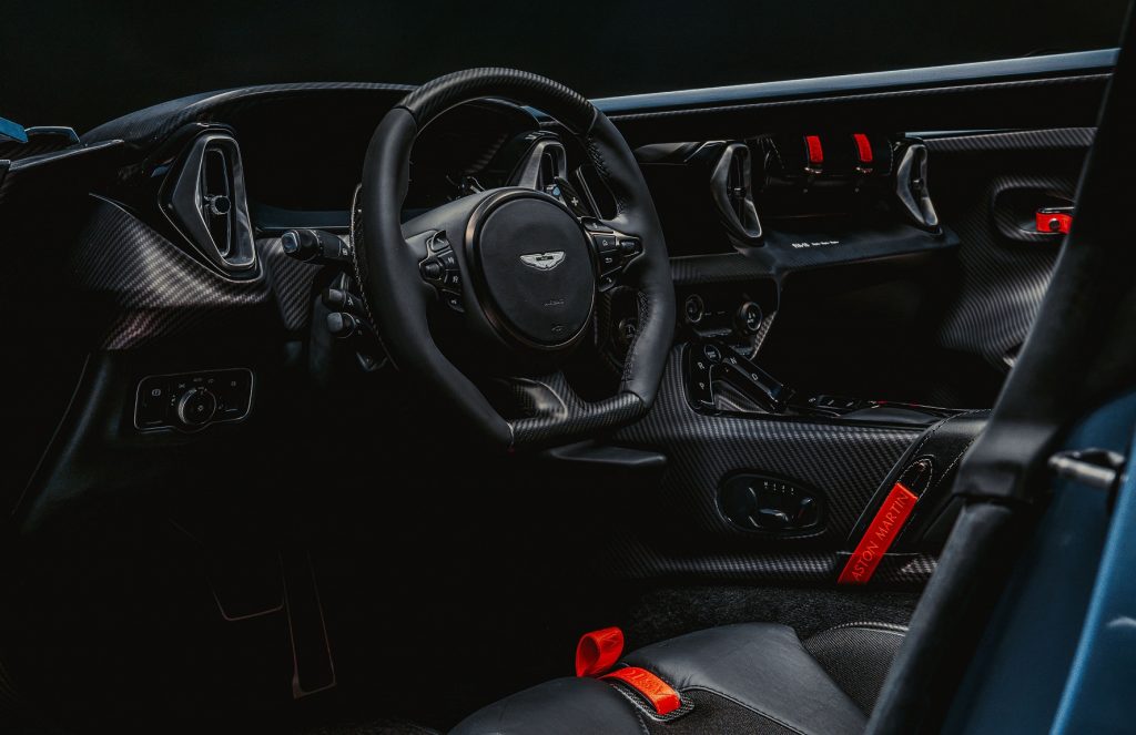 Новый Aston Martin V12 Speedster, салон