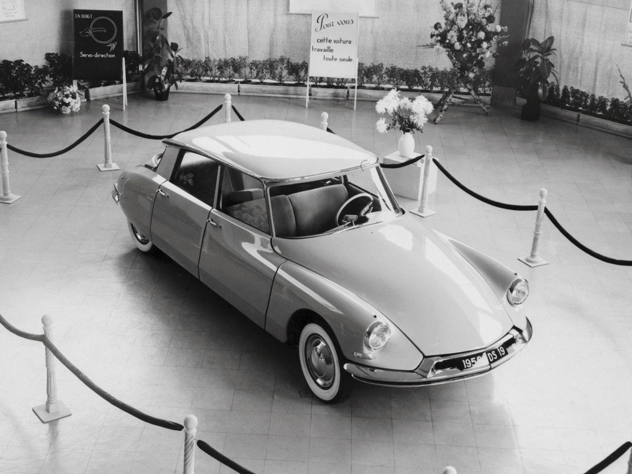 Страницы истории Citroen DS: французская богиня | Тест Драйв