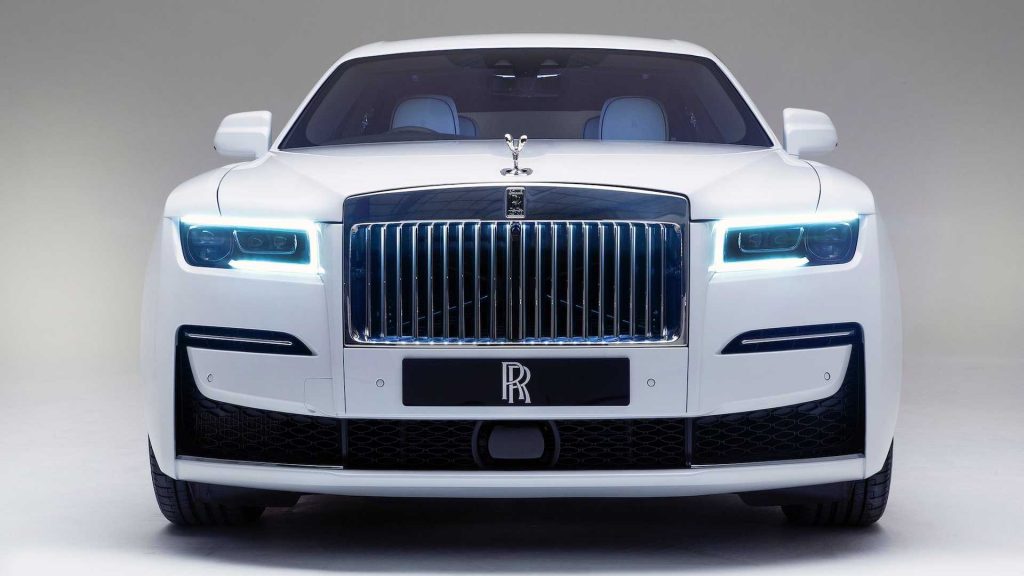 Rolls-Royce Ghost 2020, вид спереди