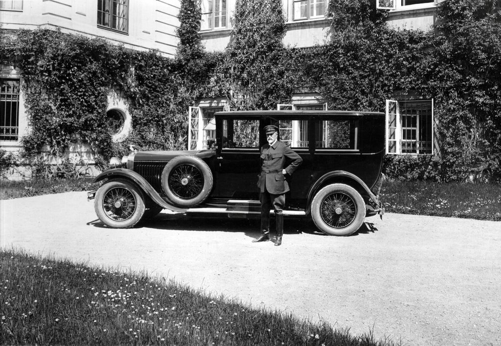 Президент Чехословакии Томаш Гариг Массарик и его Škoda Hispano-Suiza H6