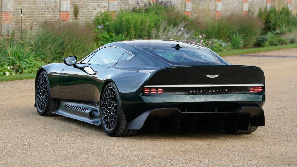 Aston Martin Victor, вид сзади