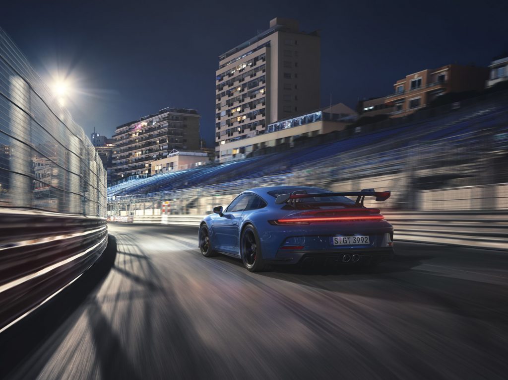 Porsche 911 GT3 2021, вид сзади