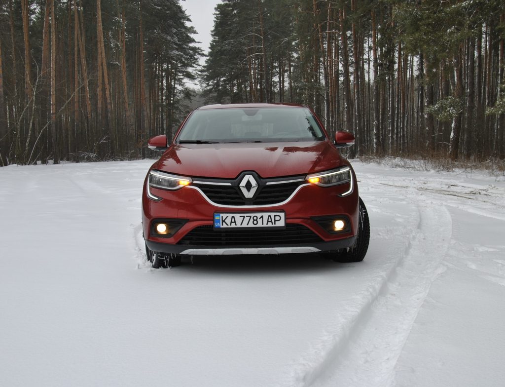 Тест-драйв Renault Arkana: ставка на стиль