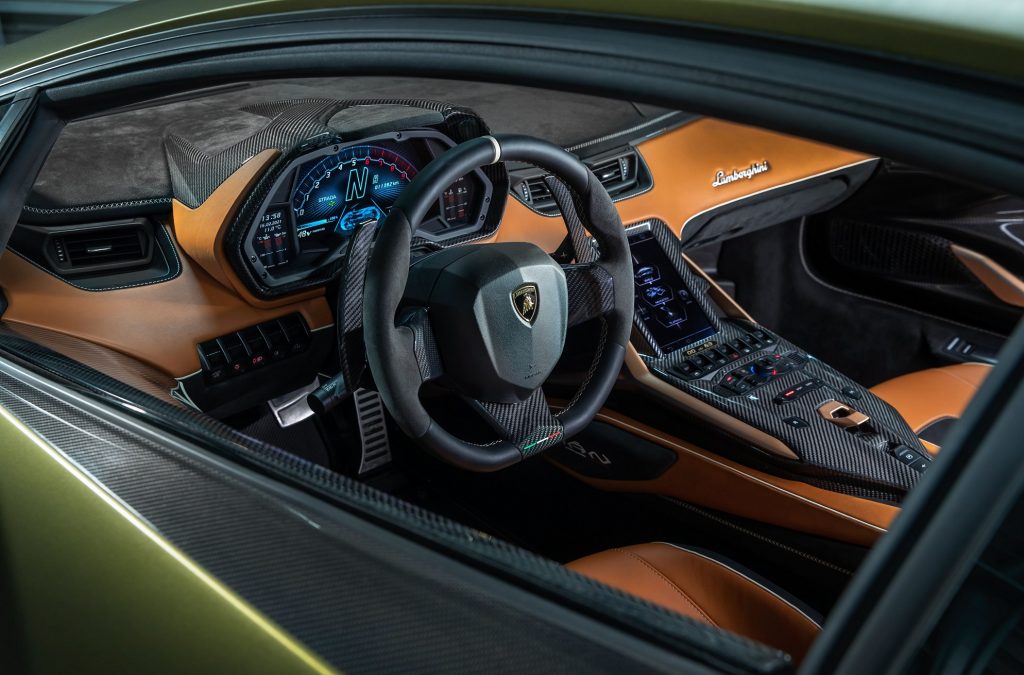 Дебютант Lamborghini Sian: гибридный эксклюзив