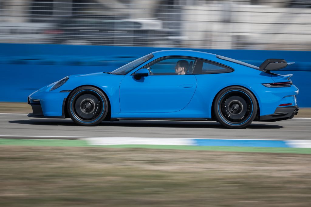 Дебютант Porsche 911 GT3: старая школа
