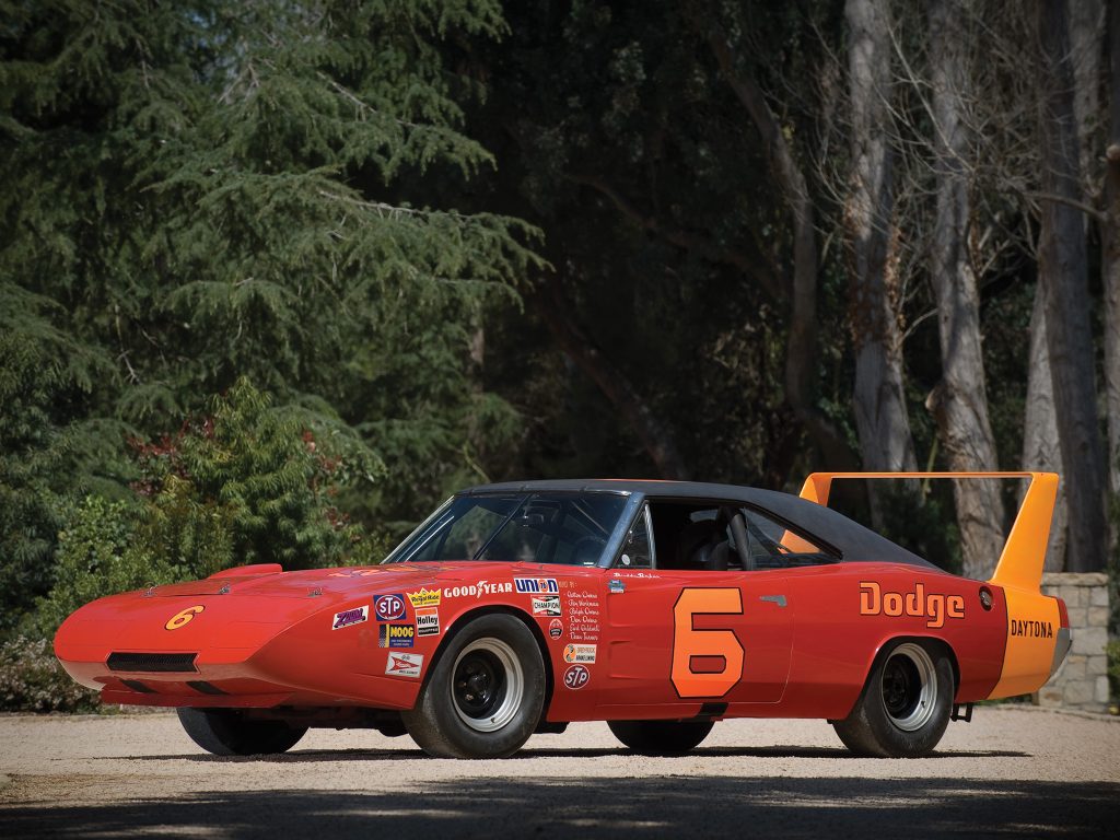 Dodge Charger Daytona принес Бобби Айзаку чемпионский титул NASCAR в 1970 году