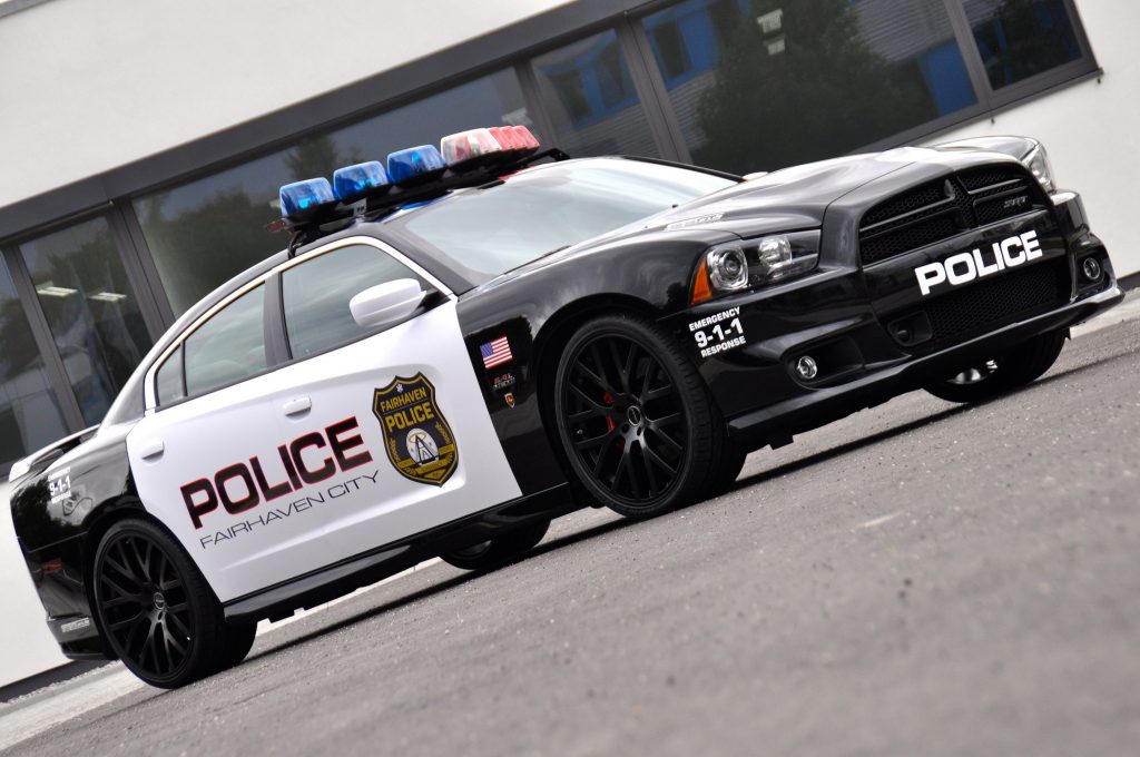 Полицейский Dodge Charger SRT8 2012 года