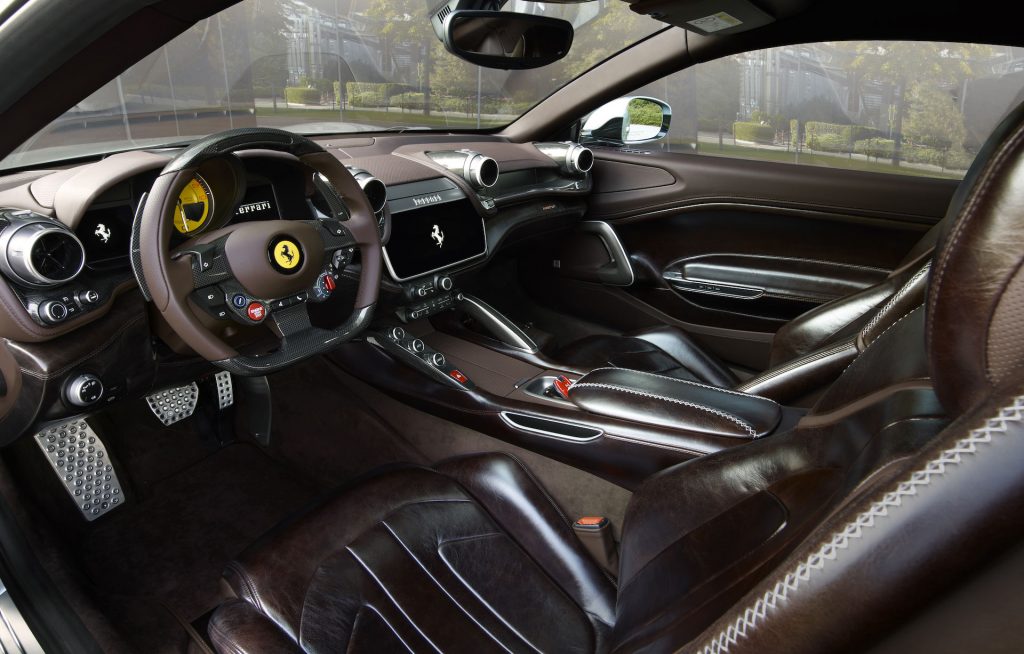 Салон Ferrari BR20